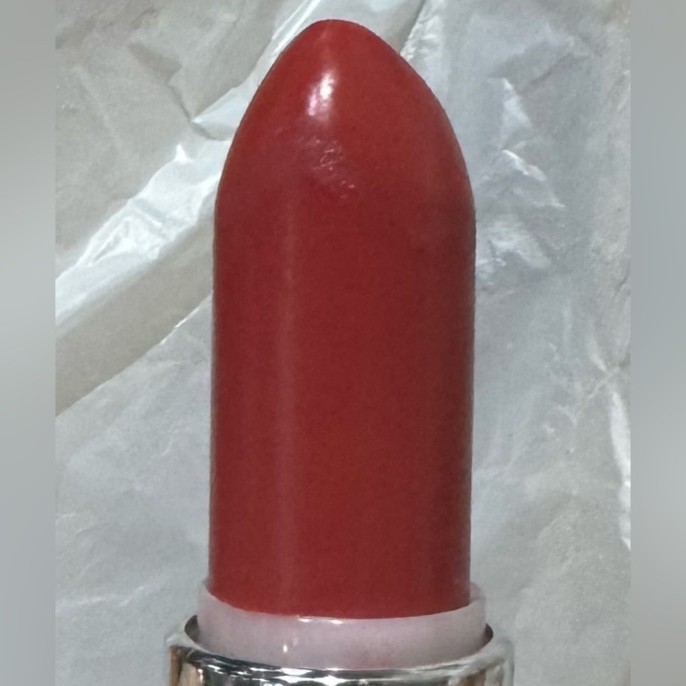 **** LAST ONE **** New Boots No7 Moisture Drench Lipstick Sweet Chestnut 670 - Picture 6 of 10